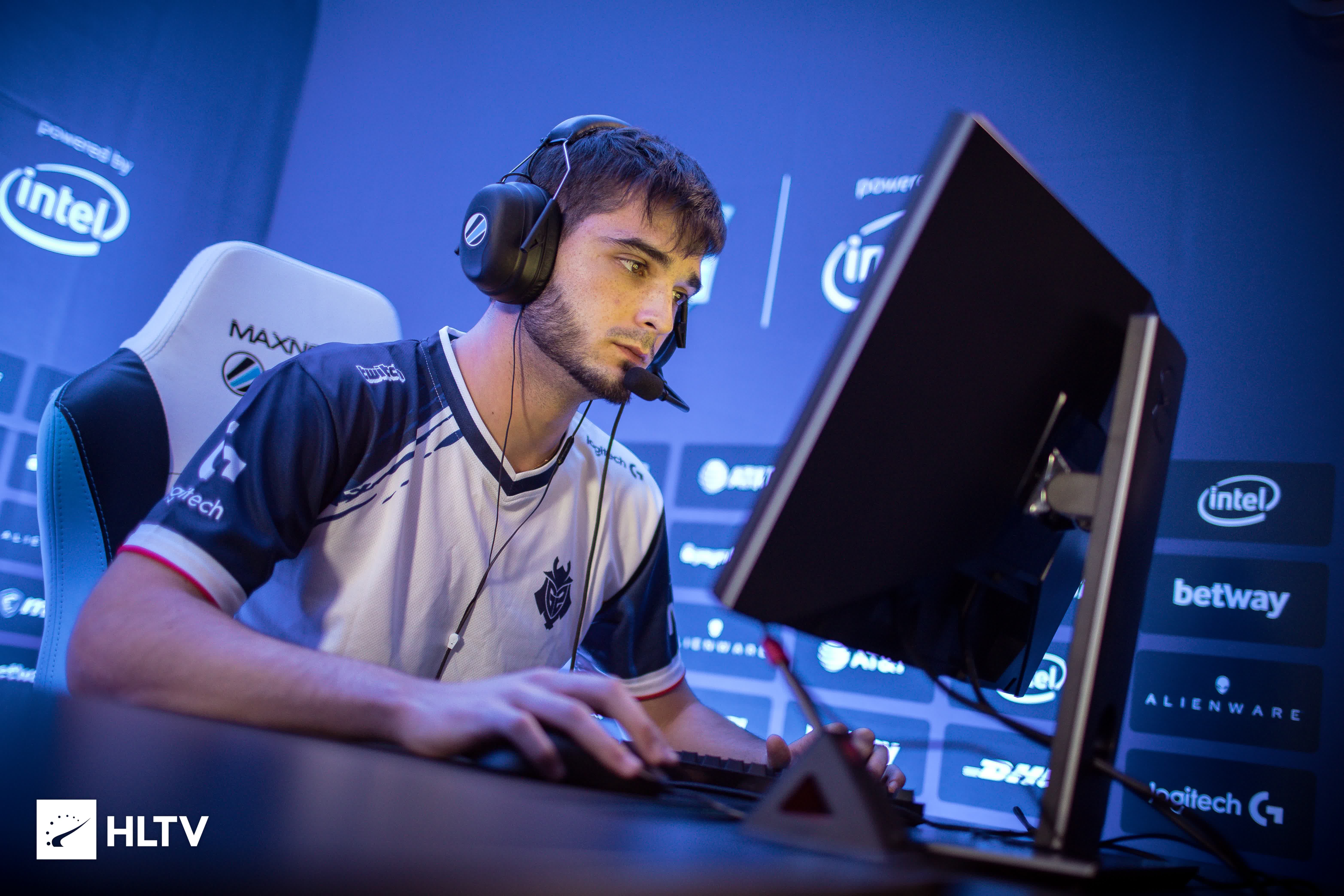 的默契协作 的默契协作