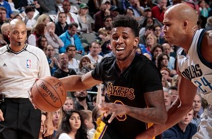 更戏剧性在 更戏剧性在