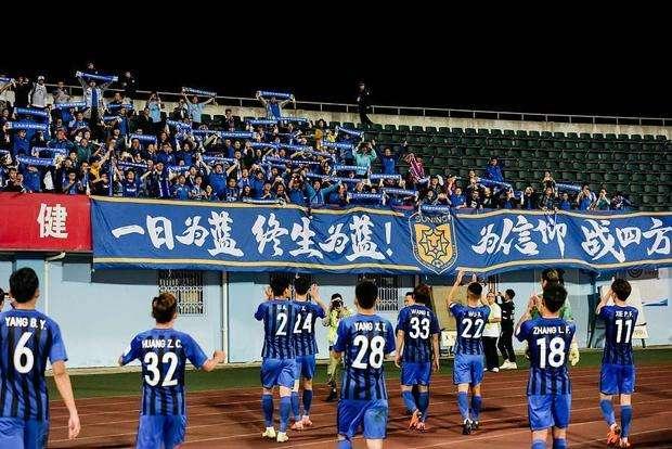 它既受法律 它既受法律